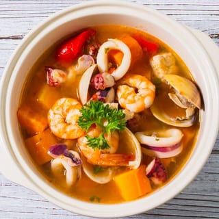 Sopa de mariscos / Seafood Soup